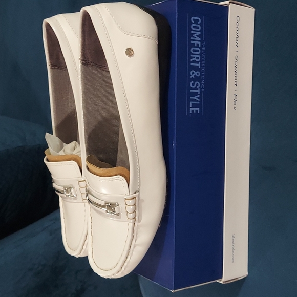 Comfort Flats - Picture 7 of 9